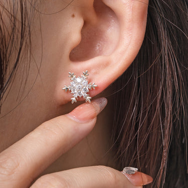 Sparkling snow earrings