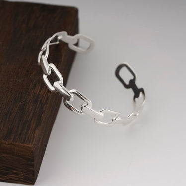 Minimal Chain Cuff