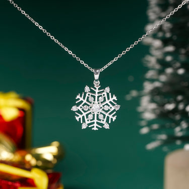 Christmas Necklace: SnowFlake 3 Pendant