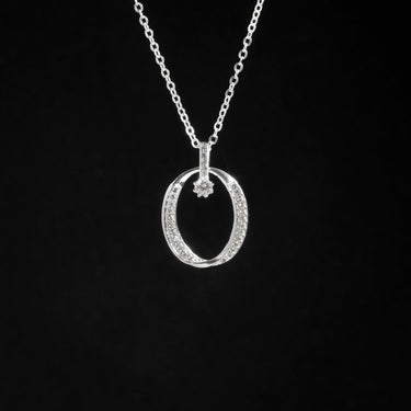 Sparkling Oval Necklace