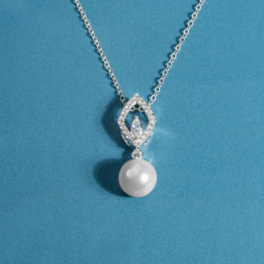 Pearl Droplet Necklace