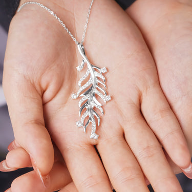 Twinkle Leaf Necklace