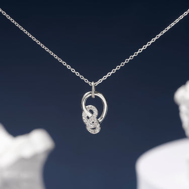 Small Knots Necklace