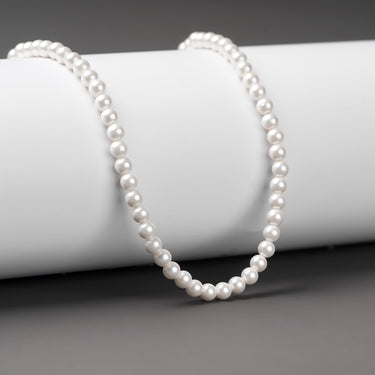 Simple Pearl Necklace