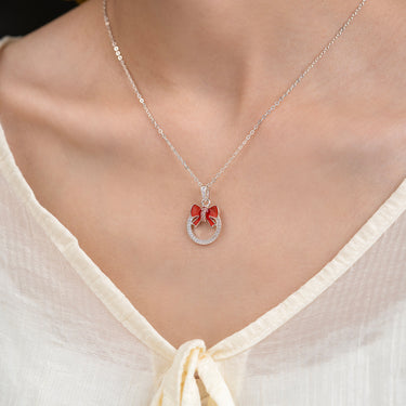 Christmas Necklace: Jingle bell