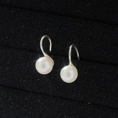 Minimalist Pearl Earrings