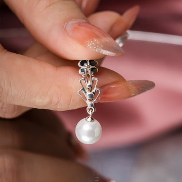 Dainty Pearl Droplets Earrings