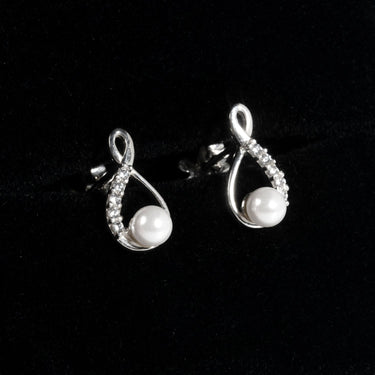 Twisted Pearl Earrings