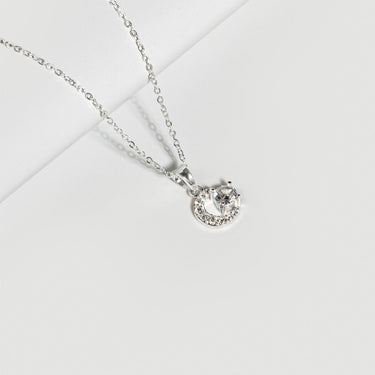 Dainty Circle Necklace