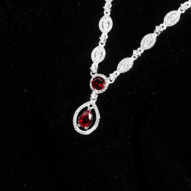 Giselle Oval Necklace