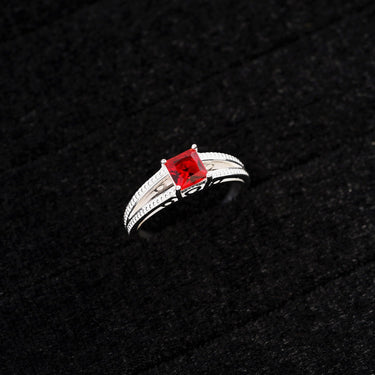 Round Stone Ring