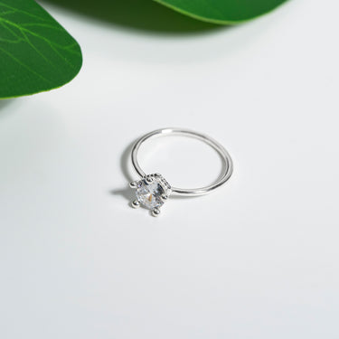 Little Glamour Queen Ring